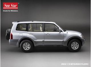 Mitsubishi Pajero V73, cool silver SunStar Metallmodell 1:18